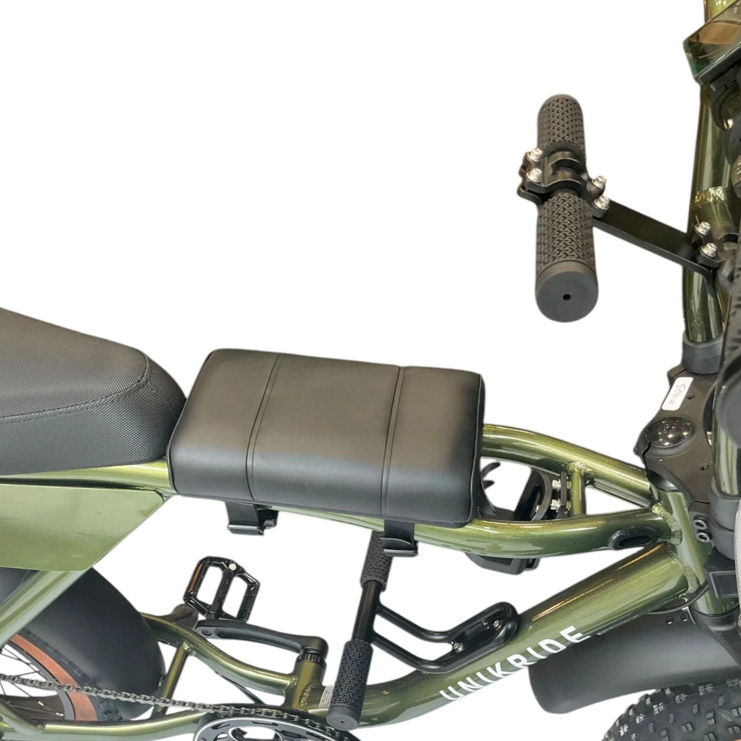 Kit selle de cadre pour enfant installé sur vélo électrique Fatstreet avec repose-pieds et guidon enfant