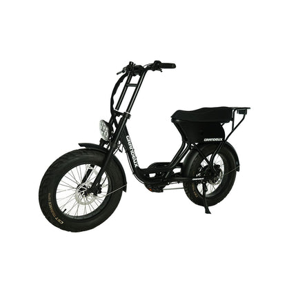 Vélo électrique à gros pneus Grandeux Xcite Pro noir mat vu de trois quarts