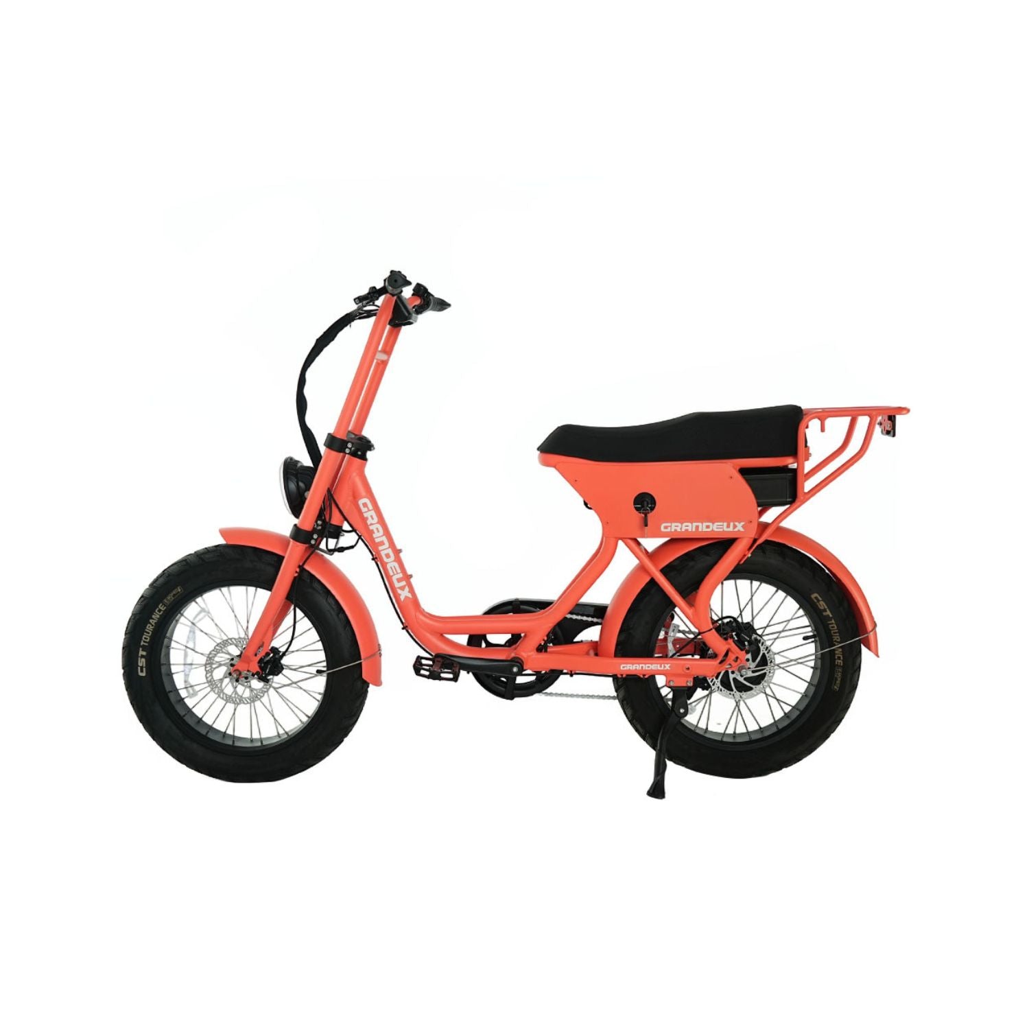Profil gauche du Grandeux Xcite Pro rouge corail avec selle longue