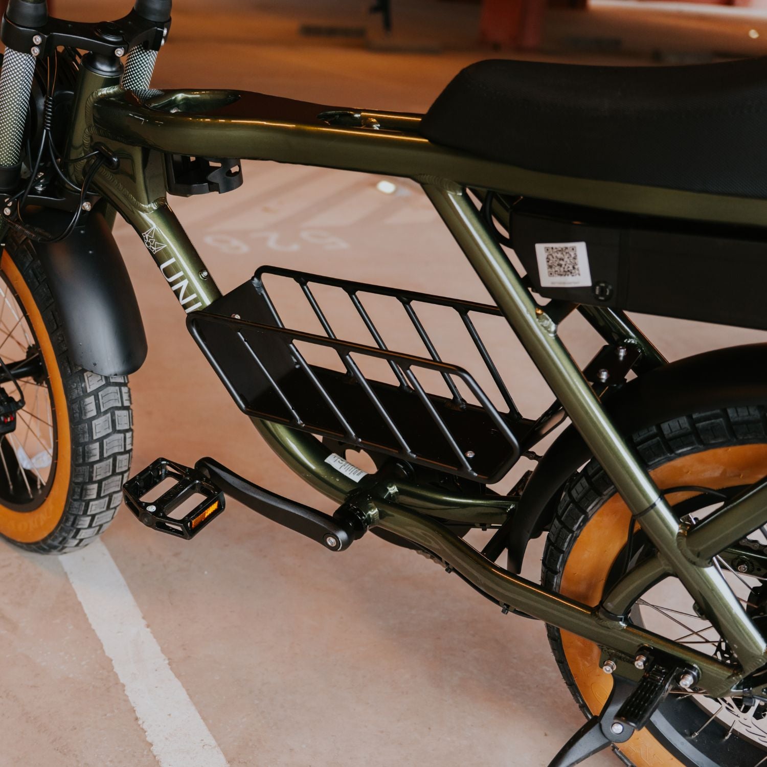 Détail du panier central ouvert compatible Fatstreet cadre fermé Unikride