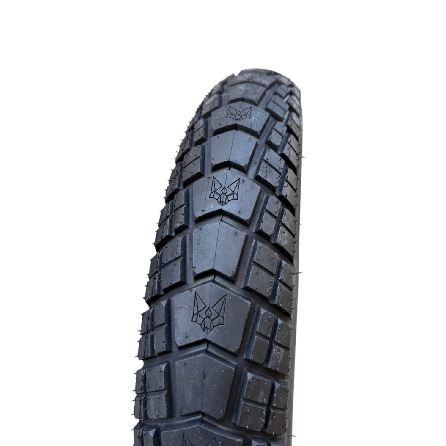 Détail de la bande de roulement du pneu fatbike 20x4 UNIKRIDE