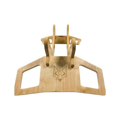 Vue avant du support vélo en bois Unikride avec logo gravé