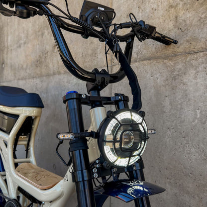 Phare LED avant du vélo électrique 2 places Fatstreet Xtrail Limited